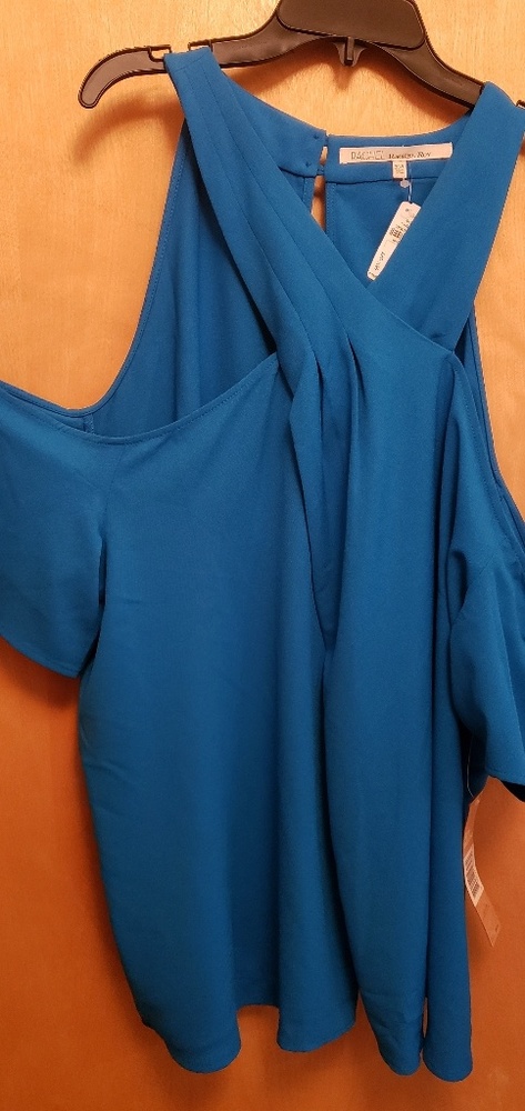 Rachel Roy 20W cold shoulder top NWT